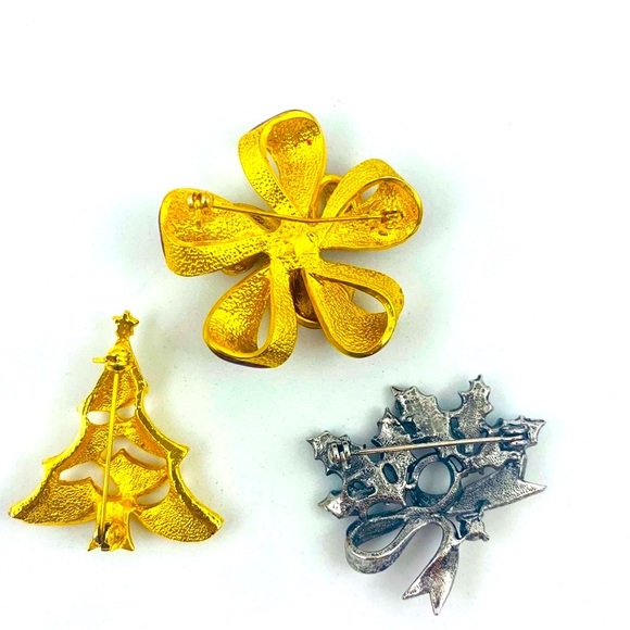 TRADITIONAL CHRISTMAS PINS - Picture 3 of 4